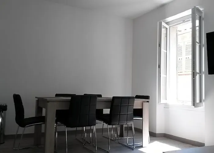 Apartmán Safranier Townhouse *