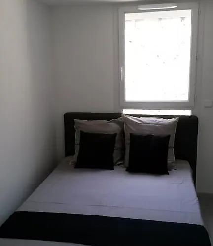 Safranier Townhouse Apartmán *