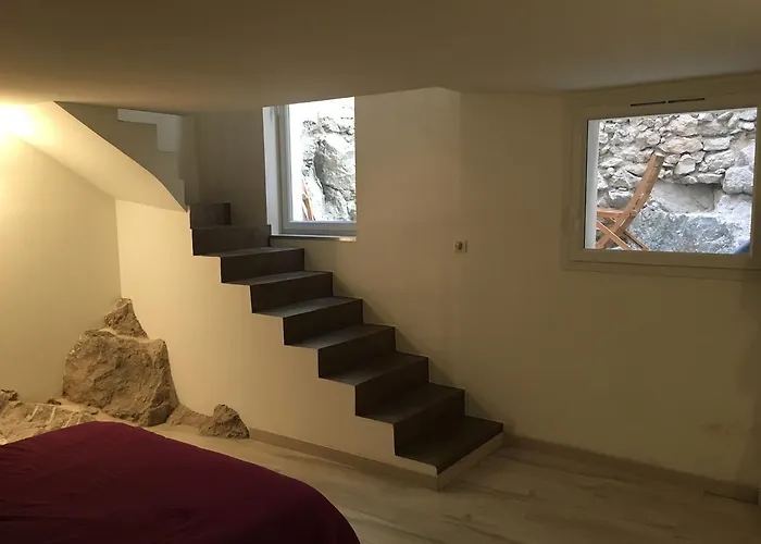 Safranier Townhouse Apartmán *